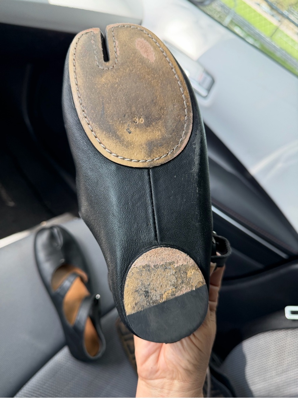Maison Martin Margiela tabi Black Split-Toe Mary Jane Flats - Picture 9 of 9